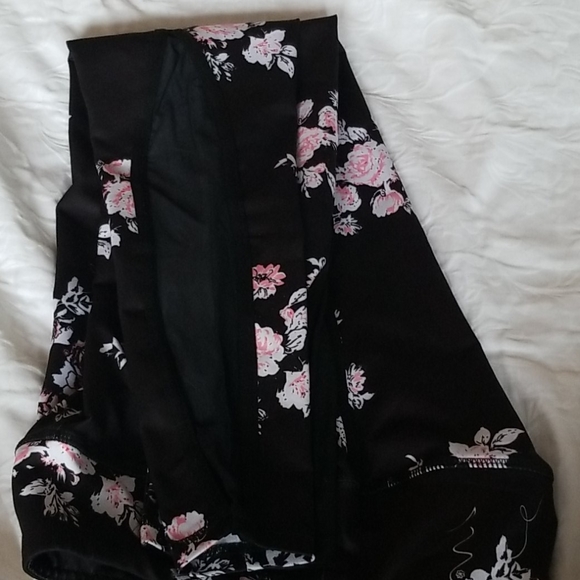 leggings size small - Picture 2 of 2